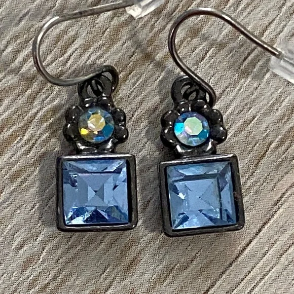 Sky Blue Iridescent Crystal Gunmetal Drop Earrings Elegant Summer Beach Party - Picture 16 of 17